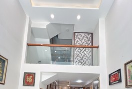 NHÀ 1/ BÌNH TRỊ ĐÔNG - HẺM XE HƠI THÔNG - 45M2 - 4 TẦNG 4PN GIÁ 5.7 TỶ THƯƠNG LƯỢNG